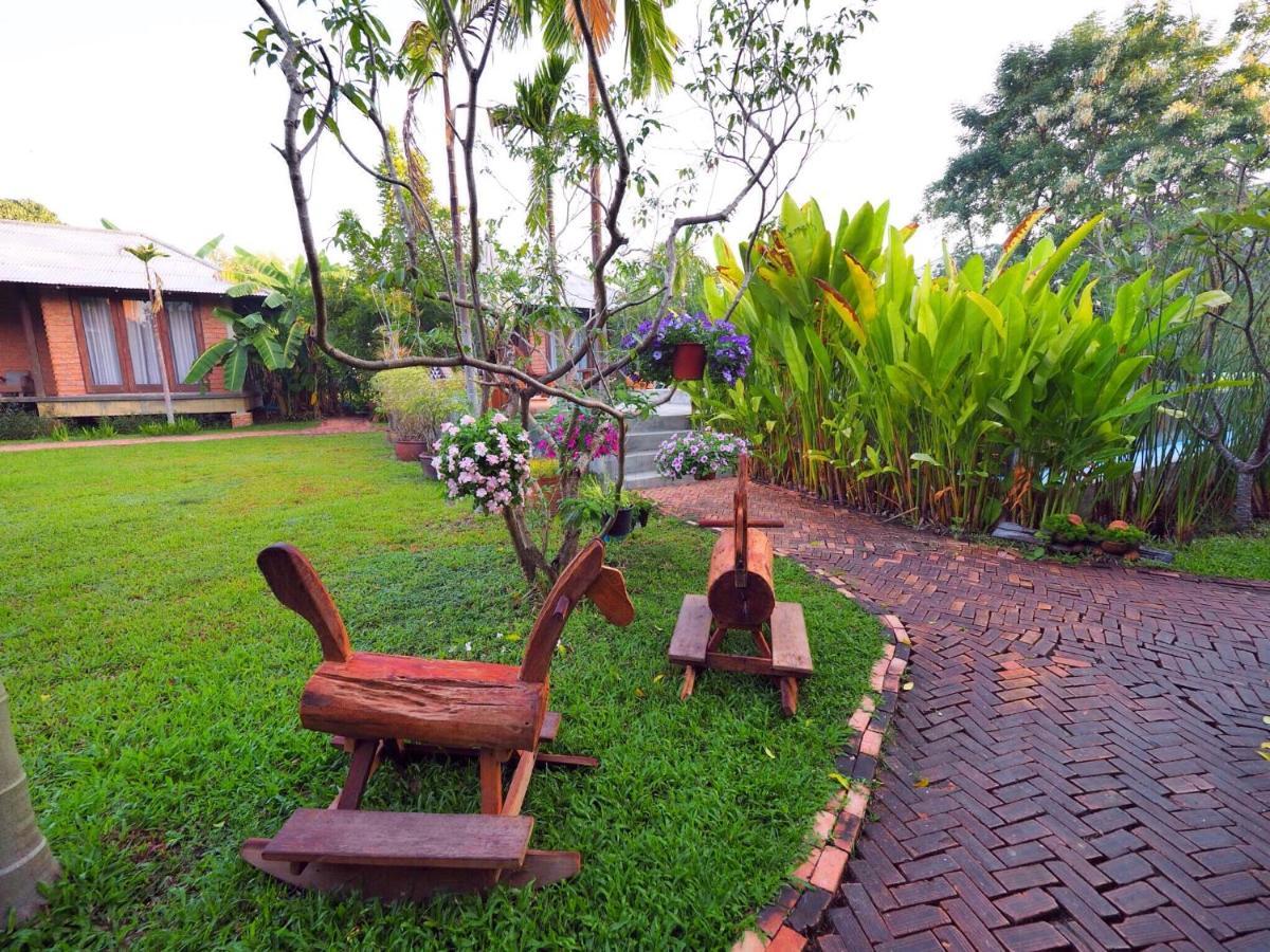 Baansuk Sukhothai Resort Zewnętrze zdjęcie
