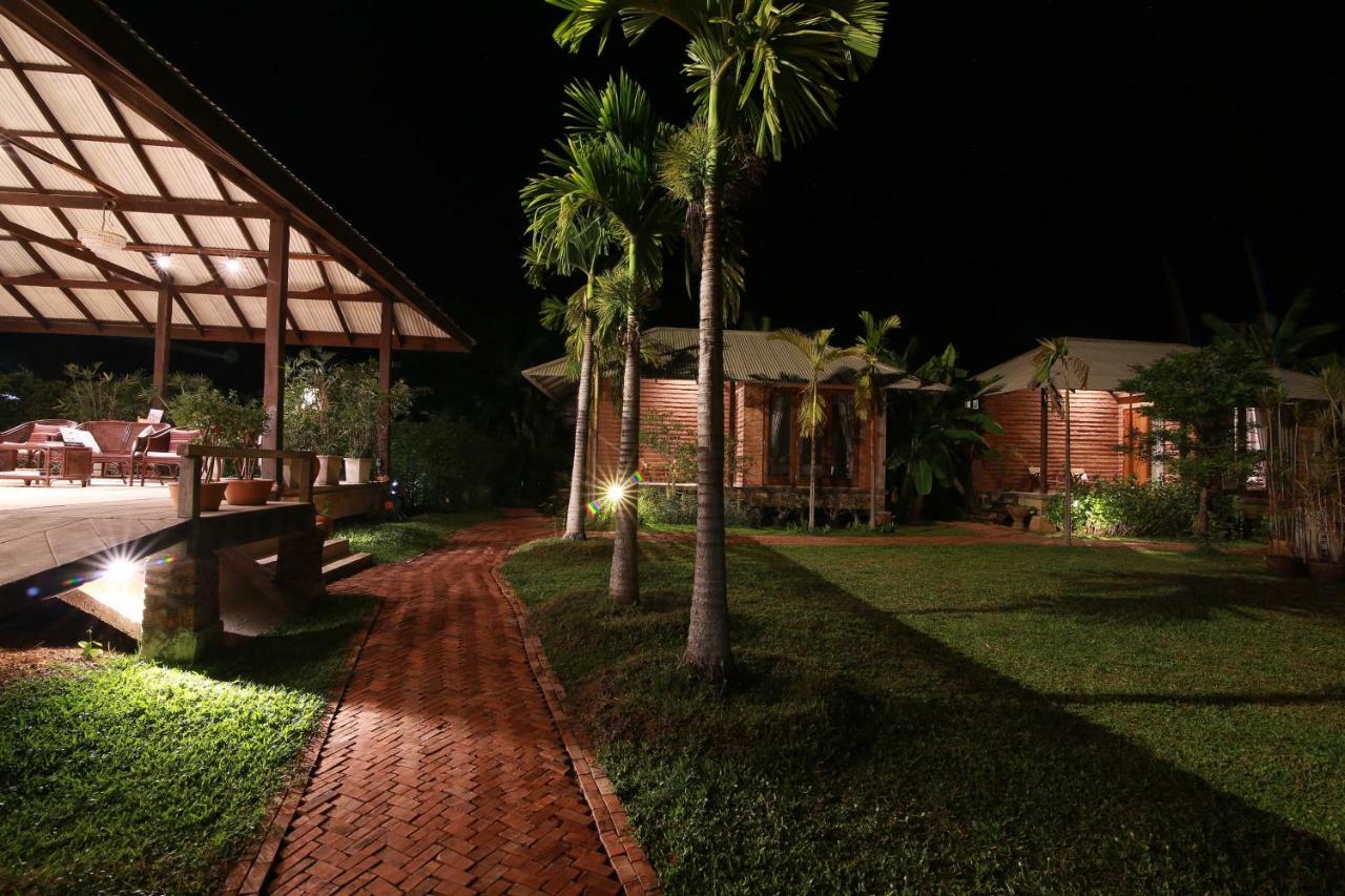 Baansuk Sukhothai Resort Zewnętrze zdjęcie